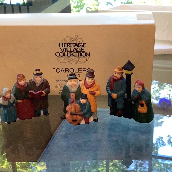 Dickens Carolers’ Heritage Village Collection  Porcelain figures set of 3. - Picture 1 of 11